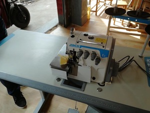 2024 Hot Sale Used <strong>JACK</strong> <strong>E3</strong> Single Needle Three Thread Overlock Sewing Machine in Good Running Condition Overlock Sewing Machine - Product Image 4