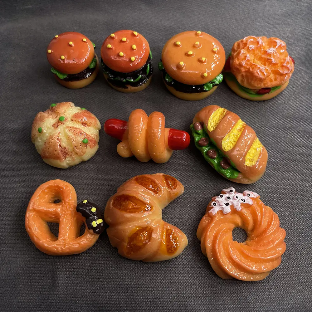 100pcs/bag Miniature Simulation 3d Hamburger Resin Flat Back Cabochon Fake Food ornament Charms Kitchen Dollhouse Accessories