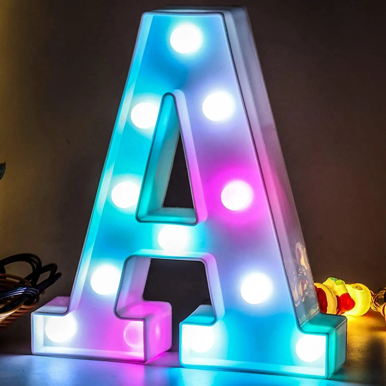 Letras grandes iluminadas, letrero de LED marquesina, 26 alfabetos para fiesta, barra de cumpleaños, letras de decoración de Navidad alimentadas por batería