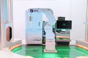 Caldo freddo 6 assi commerciale automatico braccio robotico Barista caffè distributore di monete con carta di credito sistemi di pagamento per le imprese