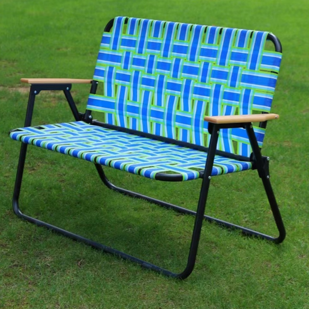 Silla azul de doble tejido.