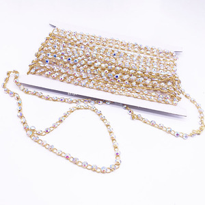 การออกแบบที่มีเสน่ห์ของสร้อยโลหะประดับพลอยเทียม/ถ้วยสำหรับตกแต่งเสื้อผ้า - Product Image 2