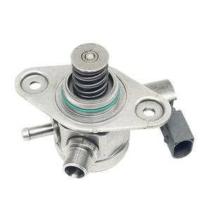 A2740700501 A2740700401 A2740700501 A2740700401 0261520216 0261520236 High Pressure Fuel Pump Auto Parts for Mercedes-Benz - Product Image 1