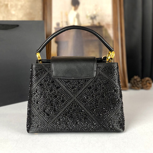 <span class=keywords><strong>2025</strong></span> yeni parlayan elmas tarzı kadın çanta tek omuz Crossbody çanta ile su elmas dekorasyon ve perçin