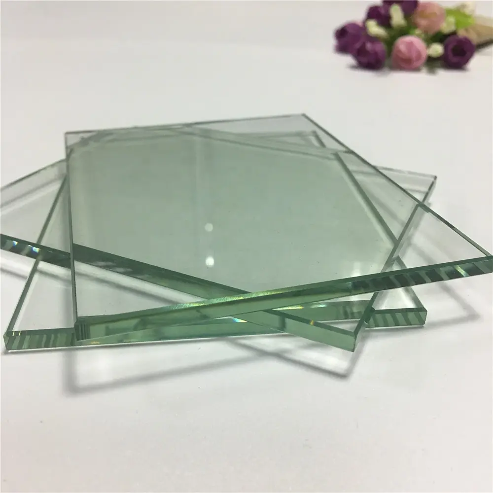 Vidrio personalizado de fábrica 6mm / 8mm / 10mm / 12mm borde pulido vidrio templado transparente costo pie cuadrado para panel de vidrio de Ducha