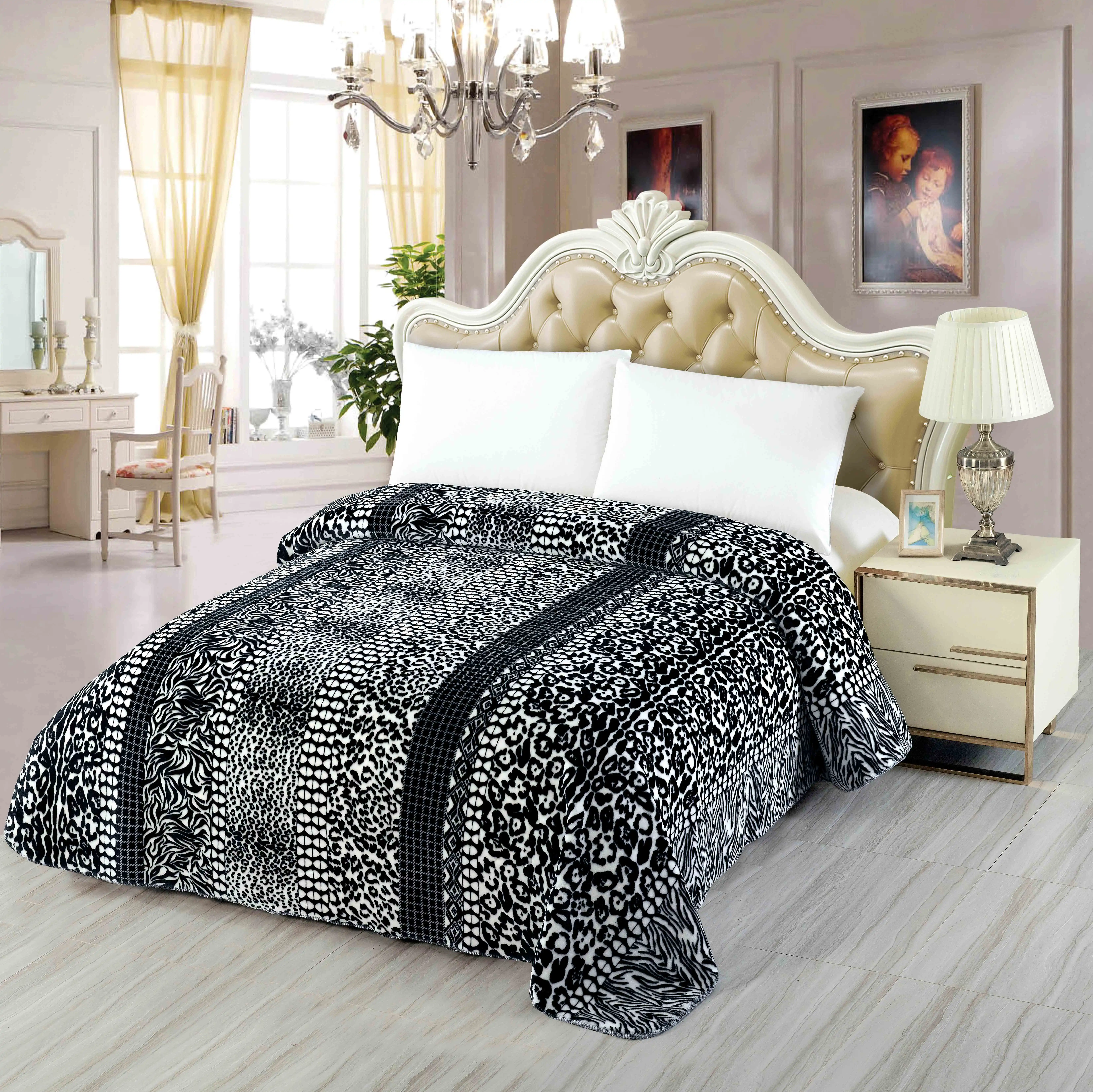 Wholesale Fleece Bed Blanket Oversize Soft Warm Thick Plush Throw Lightweight Cozy Couch Jacquard Blankets