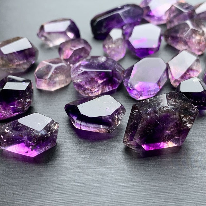 Purple shape approximately 8*9~8*10mm