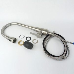 引き出し式デザインの豪華なブラッシュドゴールドキッチン蛇口、洗浄ヘッド付きシングルハンドル、コールドおよびホットデュアルコントロールシンクタップ - Product Image 6