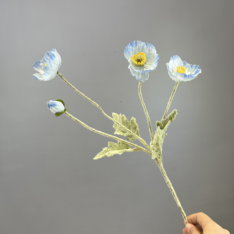 Poisson floqué à quatre têtes, bleu clair, pour embellissement aquatique.