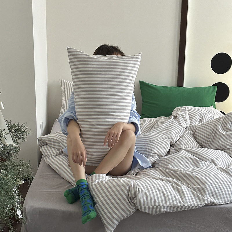 Neutral gray strip (pillowcase stripe)