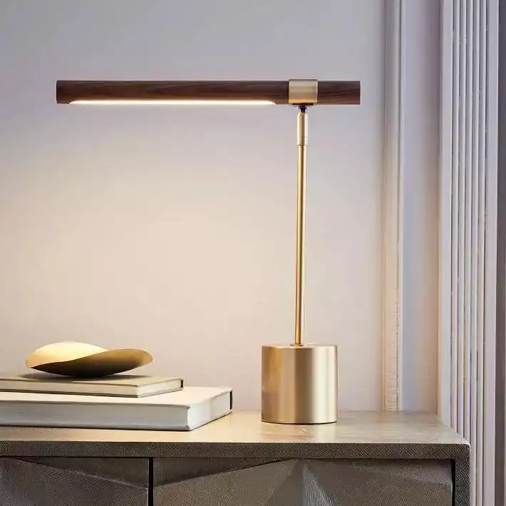 Großhandel nordischen Stil moderne minimalist ische faltbare Metall Holzmaserung Studie Schlafzimmer Nachttisch Led Kupfer Tisch lampe