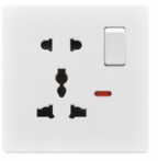 13A 1 módulo con interruptor, enchufe MF de 5 pines, neón