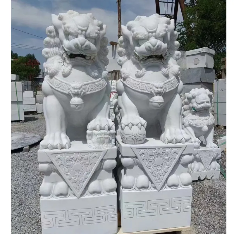 Fabbrica su misura disegno classico scultura animale in pietra natura marmo Foo cane statua leone cinese per la decorazione del cancello