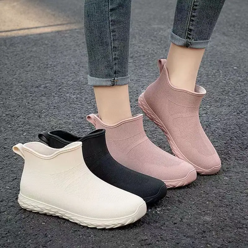 Nuevos zapatos de agua de las cuatro estaciones de color sólido para mujer, Botas de lluvia planas informales a la moda, cabeza redonda baja para usar en el exterior, zapatos de lluvia