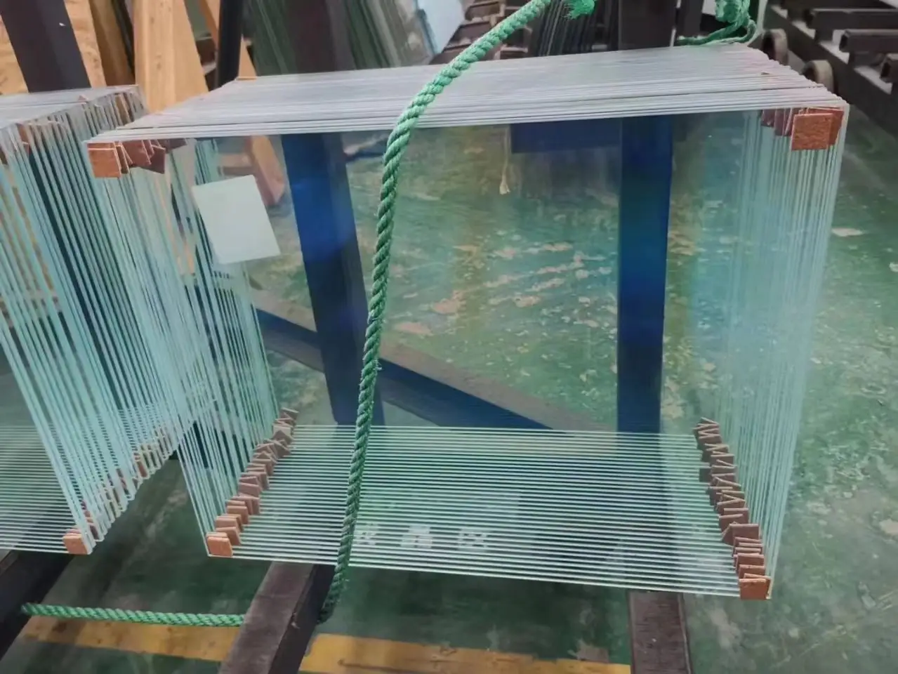 Grosir Super Clear Float Glass 2mm lembar kualitas tinggi Ultra jernih isolasi kaca Unit