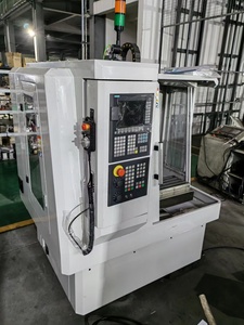 XH7121 CNC dikey işleme merkezi 4 eksenli VMC CNC freze makinesi dikey işleme merkezi düşük fiyat yüksek performans - Product Image 3
