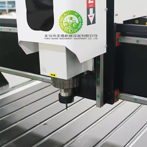 Enrutador de máquina de carpintería CNC para hacer puertas Enrutador CNC 3D con sistema de control Syntec Componentes de núcleo de motor de engranaje de estudio NC