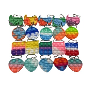 Bán buôn tùy chỉnh Silicone đồ chơi Mini <span class=keywords><strong>Pop</strong></span> căng thẳng cứu trợ Keychain Mặt dây chuyền phụ kiện mini popping Thần Tài Keychain - Product Image 2