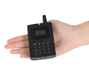 Mix Tech ATGS02 Kompaktes Walkie-Talkie mit wiederauf ladbarem 30-Stunden-Lithiumbatterie, 3,5-mm-Kopfhörerausgang und OLED-Bildschirm unterstützung - Product Image 2