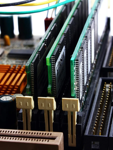 HMT41GU7BFR8C RD SK HYNIX 1X 8GB DDR3 1866 UDIMM PC3 14900E DUAL RANK X8 MODUL RAM-Speicher - Product Image 4