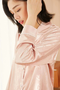 热销时尚女装春秋提花缎面冰丝睡衣长袖家居服套装弹力收腰新品上市