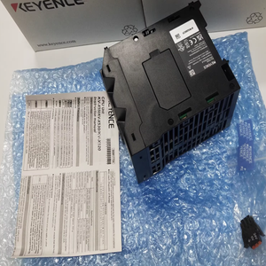 El controlador programable de los programas del sensor para controlar el sensor que se activa en el sistema de control.