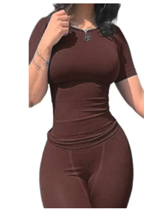 DK Marrón