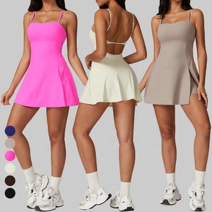 カスタムロゴ女性用テニススカート調整可能ストラップUバックスポーツスーツドレステニスゴルフピックルボールドレスショーツ内蔵