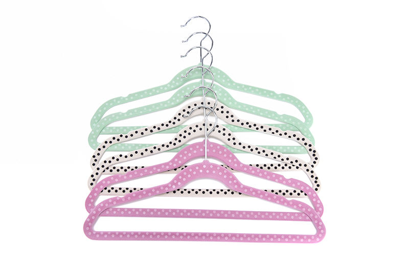 velvet hanger 2