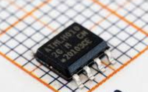 AT24CM01-SSHM-T 1Mb I2C Serial EEPROM Memória IC - 8-SOIC Pacote (Não Volátil, 1.7V-5.5V, Montagem em Superfície) AT24CM01-SSHM-T