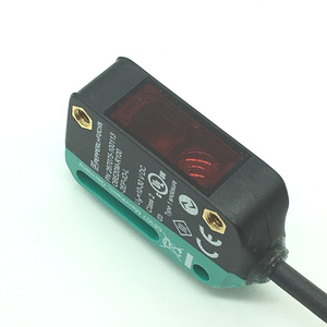 Sensores P + F luz roja Rango de detección de 5 a 150 mm Sensor de triangulación de OBT150-R100-2EP1-IO para Pepperl + Fuchs - Product Image 5