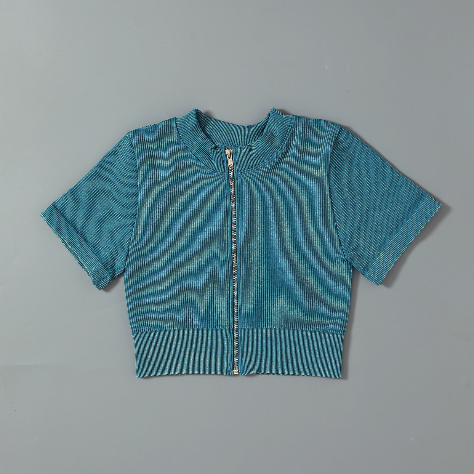 02 short sleeves zipped