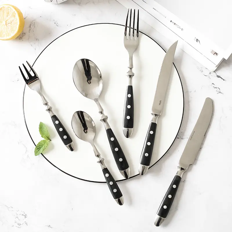 Faqeiro Inox 베이클라이트 손잡이 칼붙이 세트, 스테인리스 금속 유형 까만 손잡이 은 제품 세트 호텔을 위한 5pcs 숟가락 포크 칼