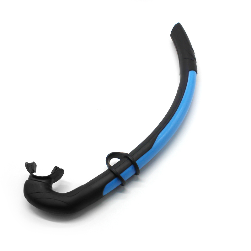 Noir et bleu
