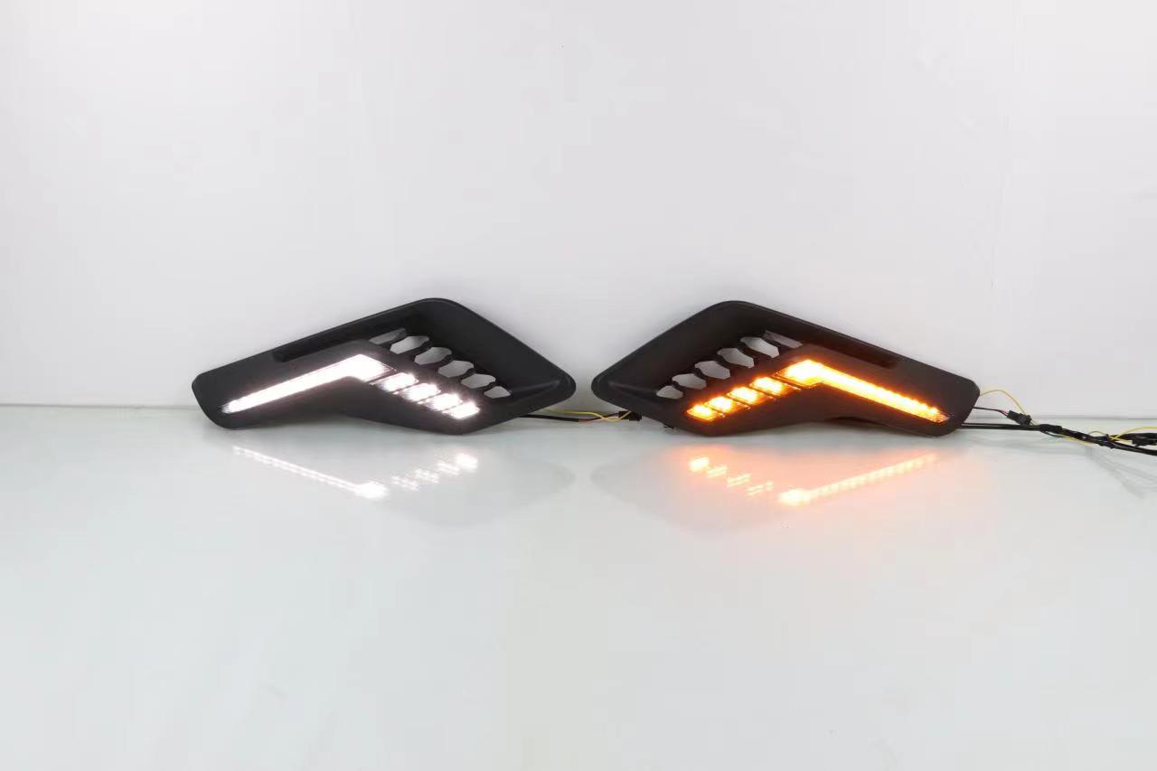 สีเหลือง