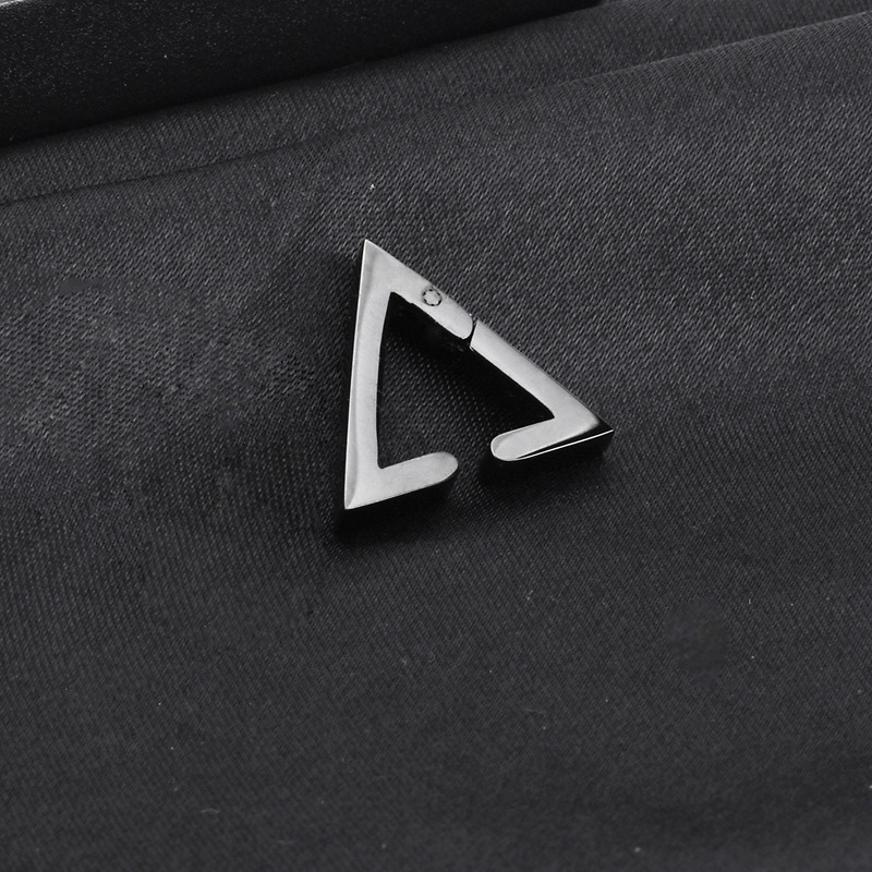 E068-Black Ear Cuff (No Piercing Needed, 1 Piece)