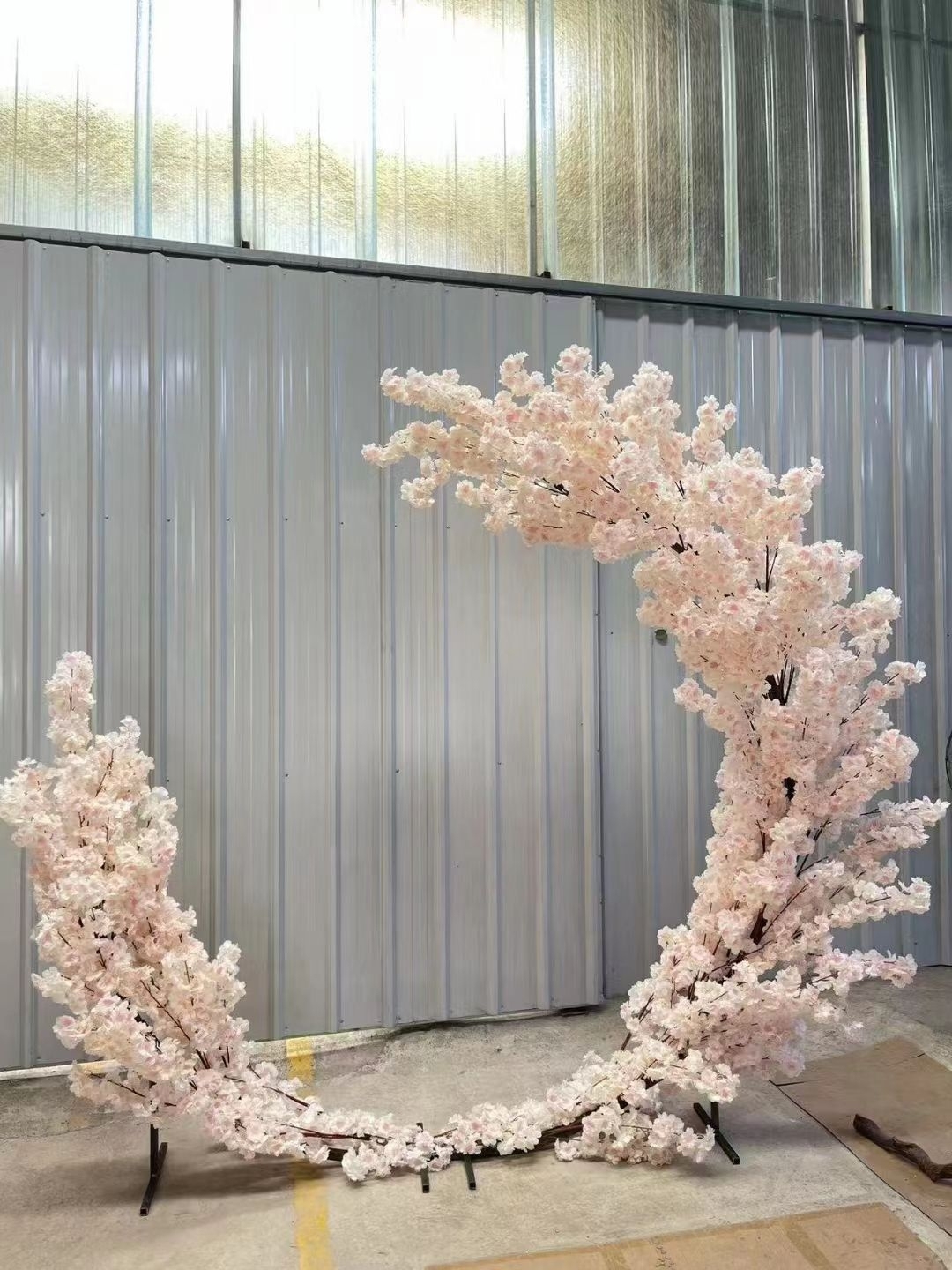 Arche de fleurs de cerisier blanc de 250 cm