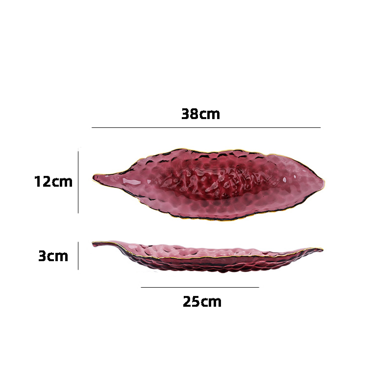 Pourpre avec la jante d'or