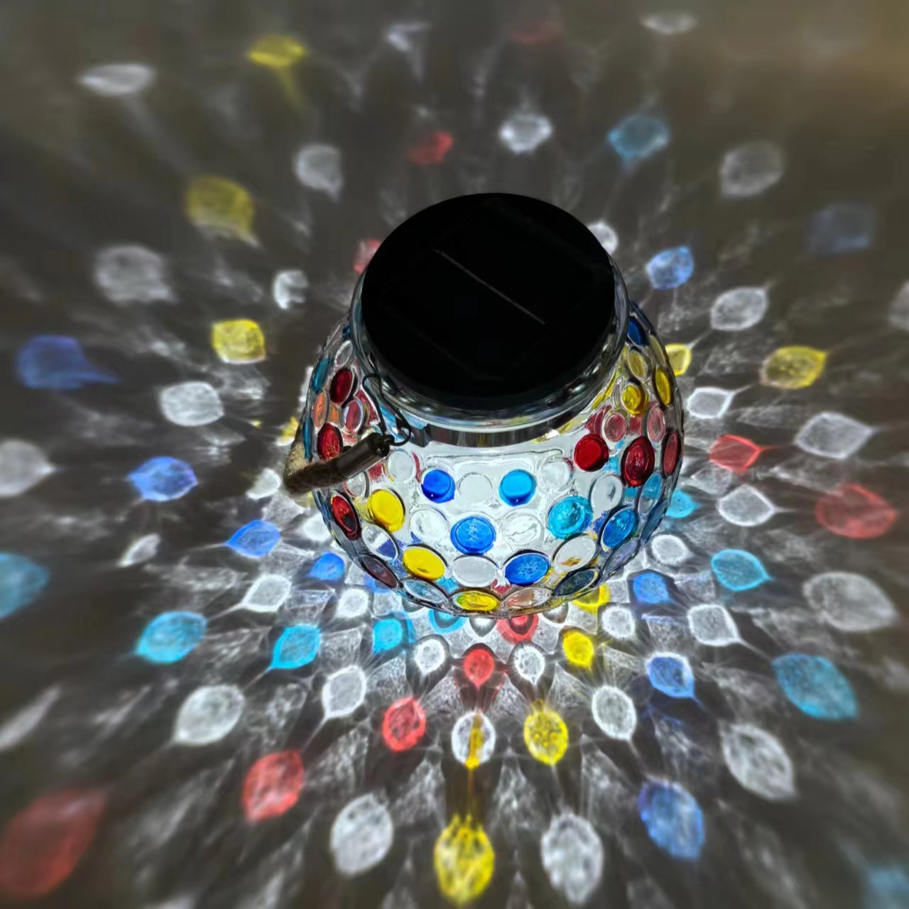 สีขาวบริสุทธิ์ของไฟ LED