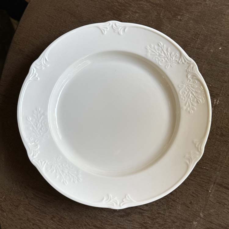 assiette blanche de 10,5 pouces