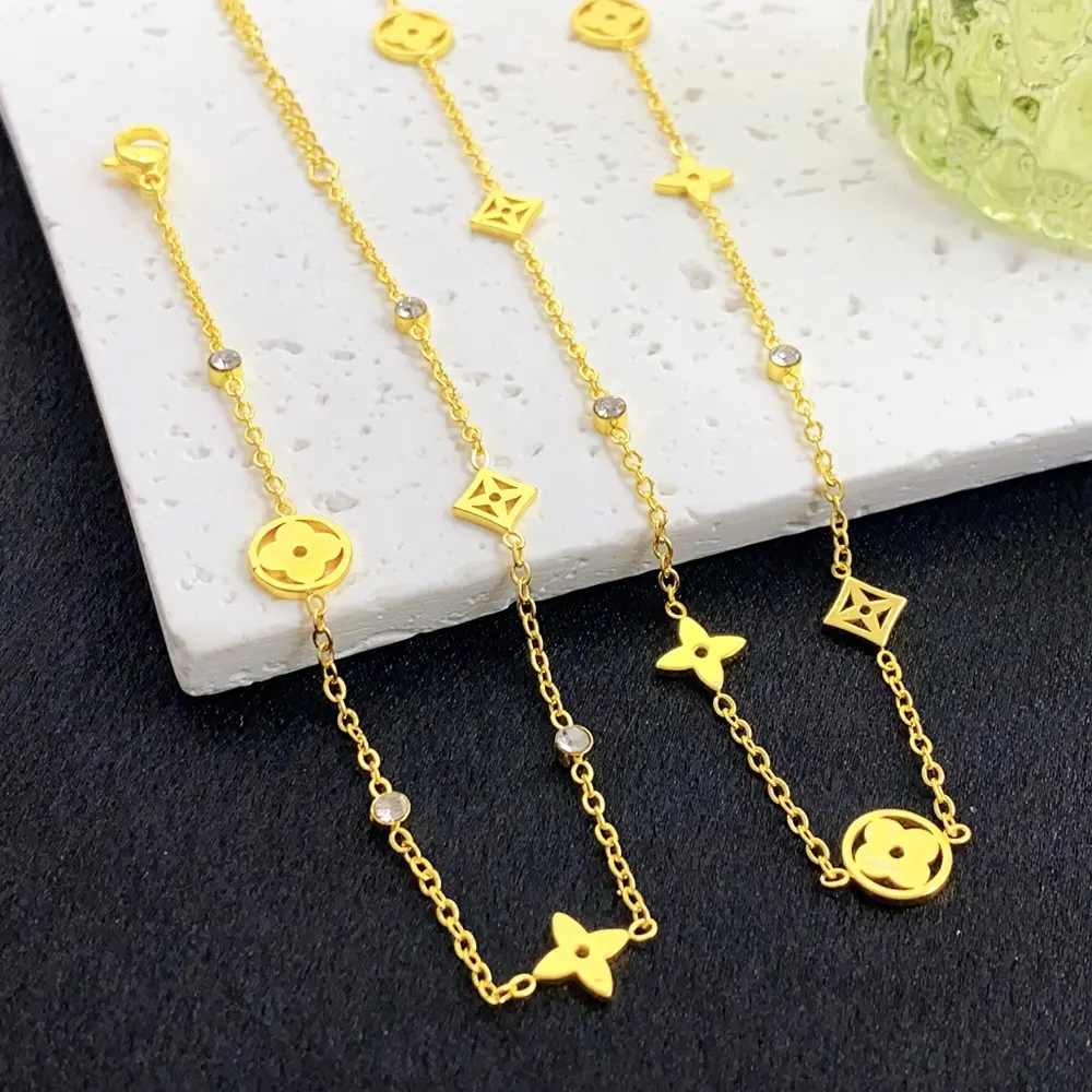 Stainless Steel 18K Real Gold Plated Choker Necklace Clover Flower Bracelet Unisex Jewelry set for Weddings Parties and Gifts