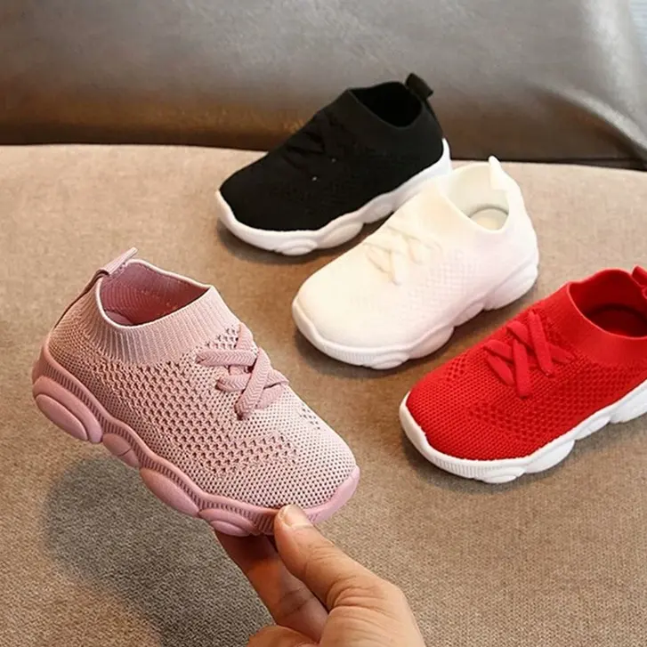 2022 Kinderschuhe Antislip Soft Bottom Baby Sneaker Lässige flache Turnschuhe Schuhe Kleinkind Größe Mädchen Jungen Sportschuhe