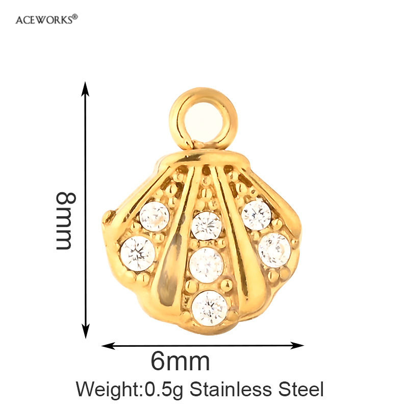 Pavé Seashell Charm.