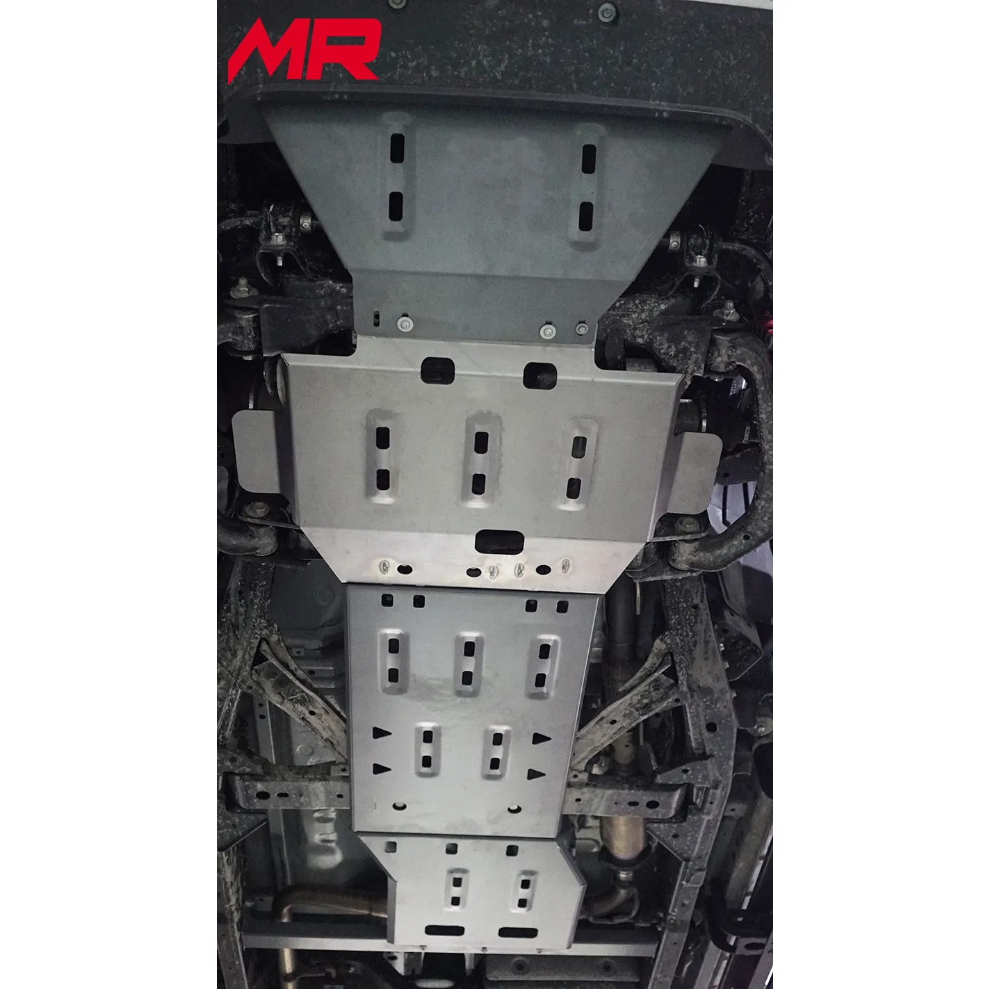 Pick Up 4X4ออฟโร้ดอุปกรณ์เสริมในรถยนต์ภายใต้เครื่องยนต์ยามแผ่นลื่นไถลสำหรับนิสสันนาวารา