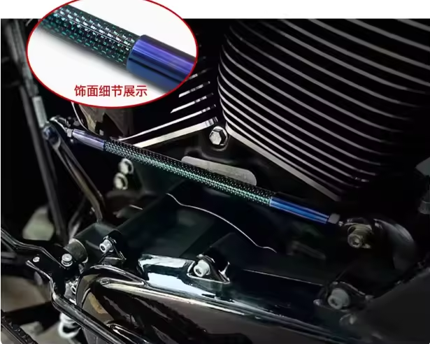 Fibre de carbone noire et bleu foncé - extrémités violettes.