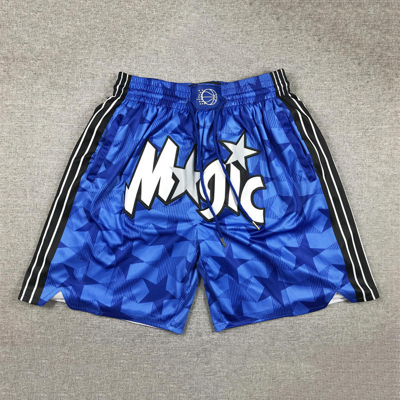 Étoile bleue magique et sombre