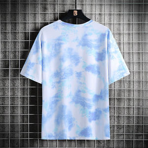 男性用ラウンドネックネクタイ染料半袖Tシャツルーズカップリングビッグサイズ香港風プリントデザイン