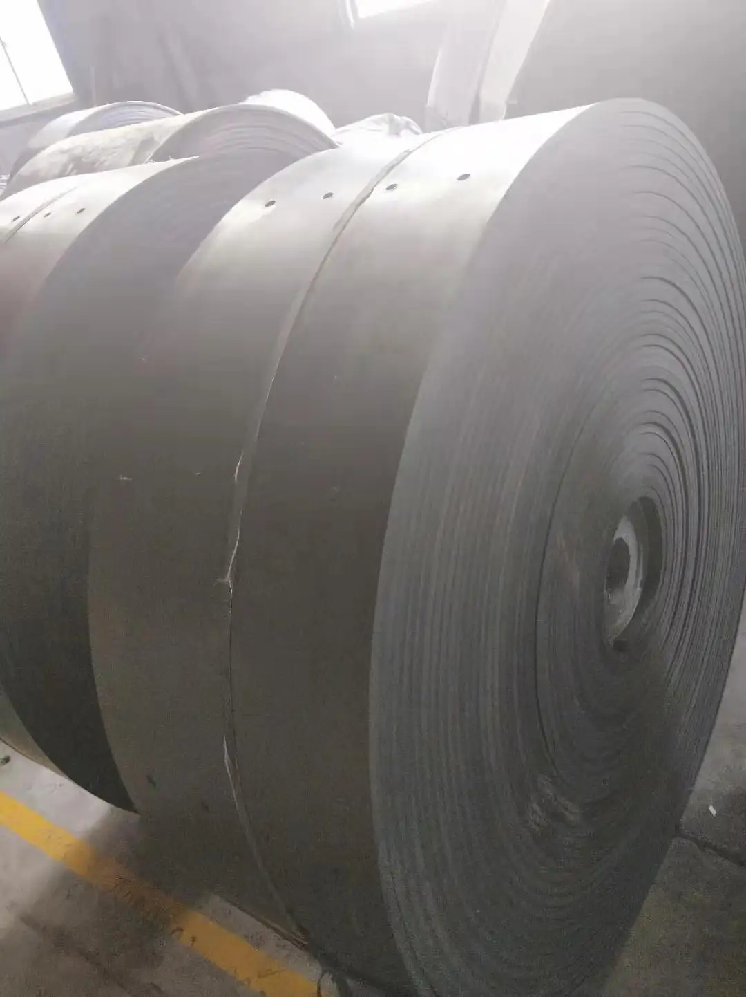Heat Resistant Vertical Elevator Bucket Conveyor Belt For Rice Mill Machine Conveyor System