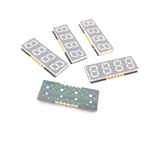 Jstronic 2,1mm Dicke 0,39 Zoll 4-stellig 0,39 "LED Common Anode Common Cathode <span class=keywords><strong>Seven</strong></span> <span class=keywords><strong>Segment</strong></span> Smd <span class=keywords><strong>Display</strong></span>