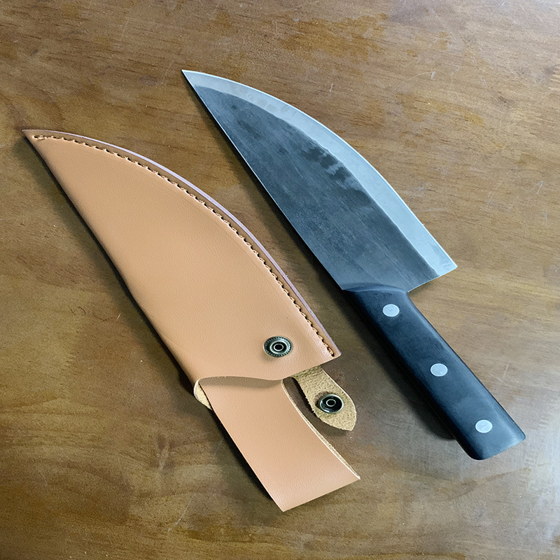 Cuchillo con mango de madera y funda SG210530T